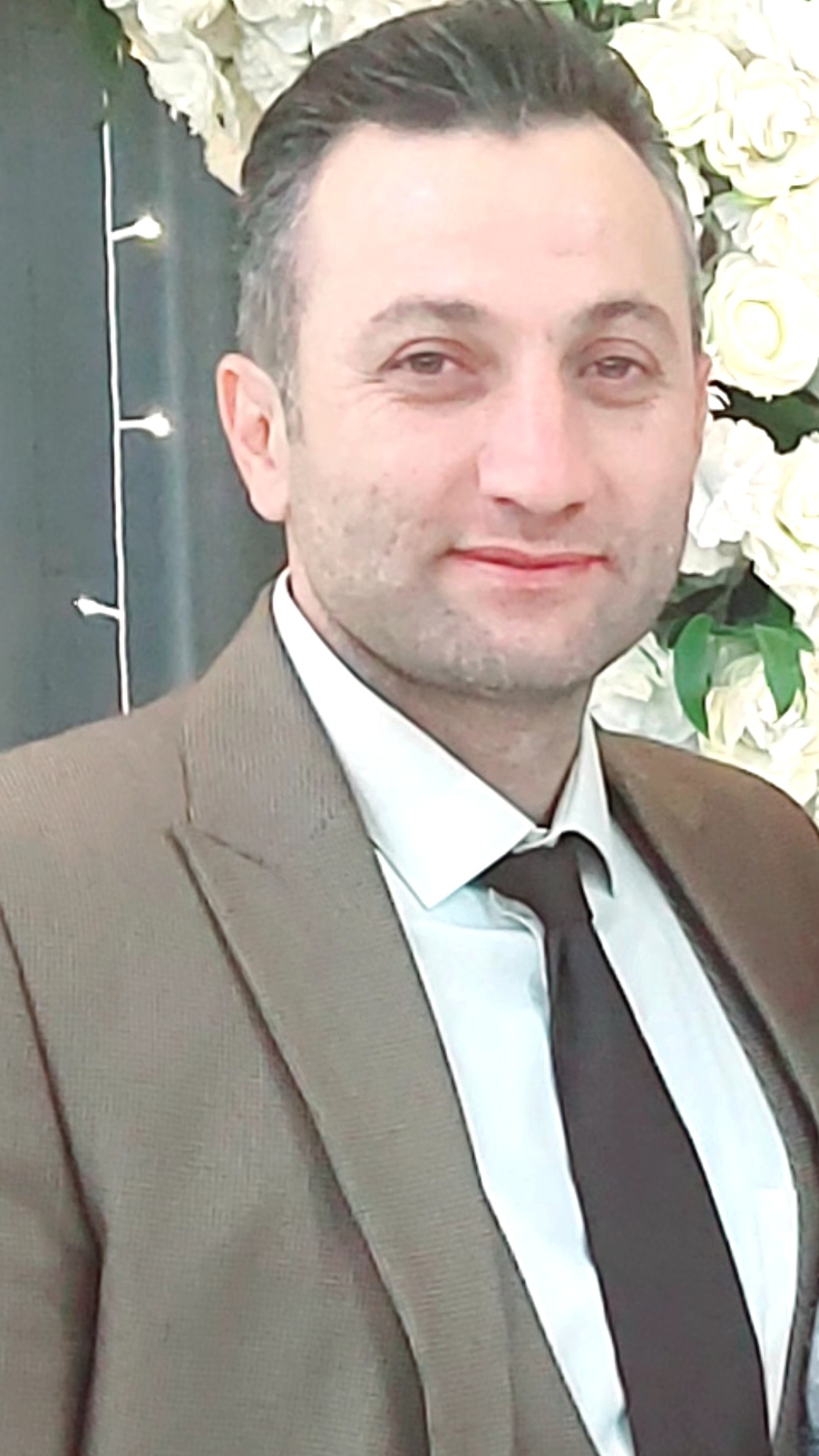 دکتر محمد زاهد اسفندیاری